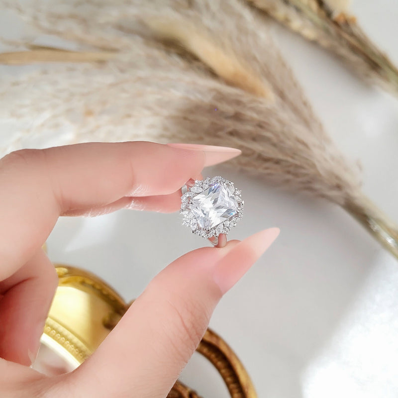 4 Karat Zircon 810 Square Diamond Sterling Silver Ring For Women